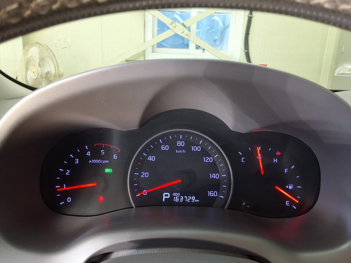 KIA CARNIVAL R 11-SEATER DIESEL GLX PREMIUM MODEL 2014 - zdjęcie 10