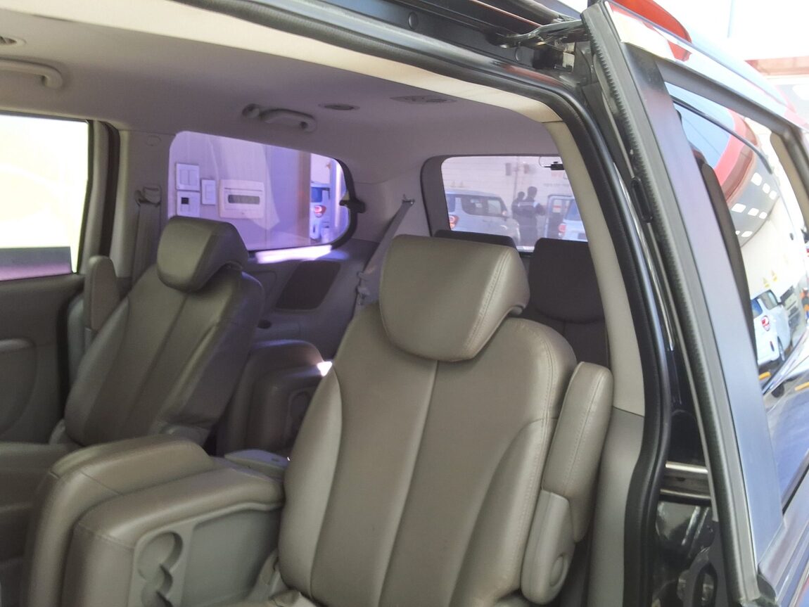 KIA CARNIVAL R 11-SEATER DIESEL GLX PREMIUM MODEL 2014 - zdjęcie 13
