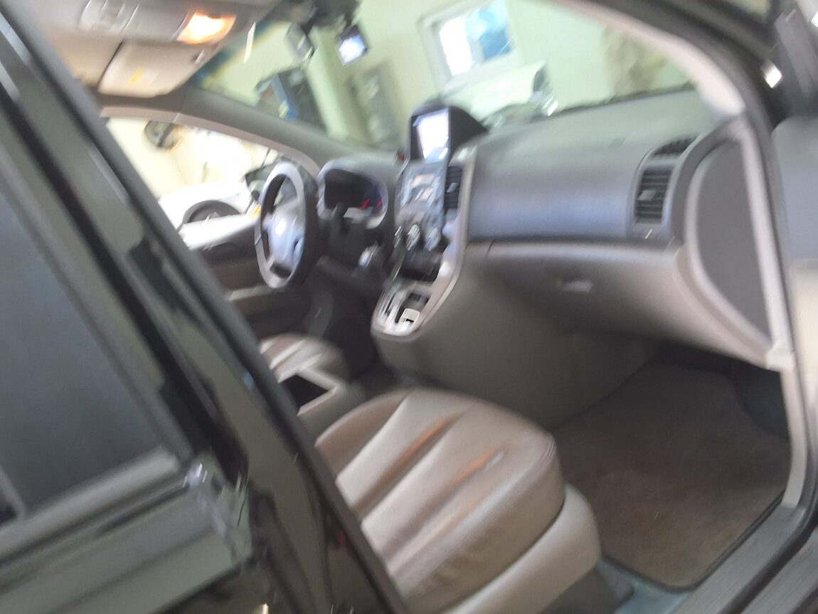 KIA CARNIVAL R 11-SEATER DIESEL GLX PREMIUM MODEL 2014 - zdjęcie 15