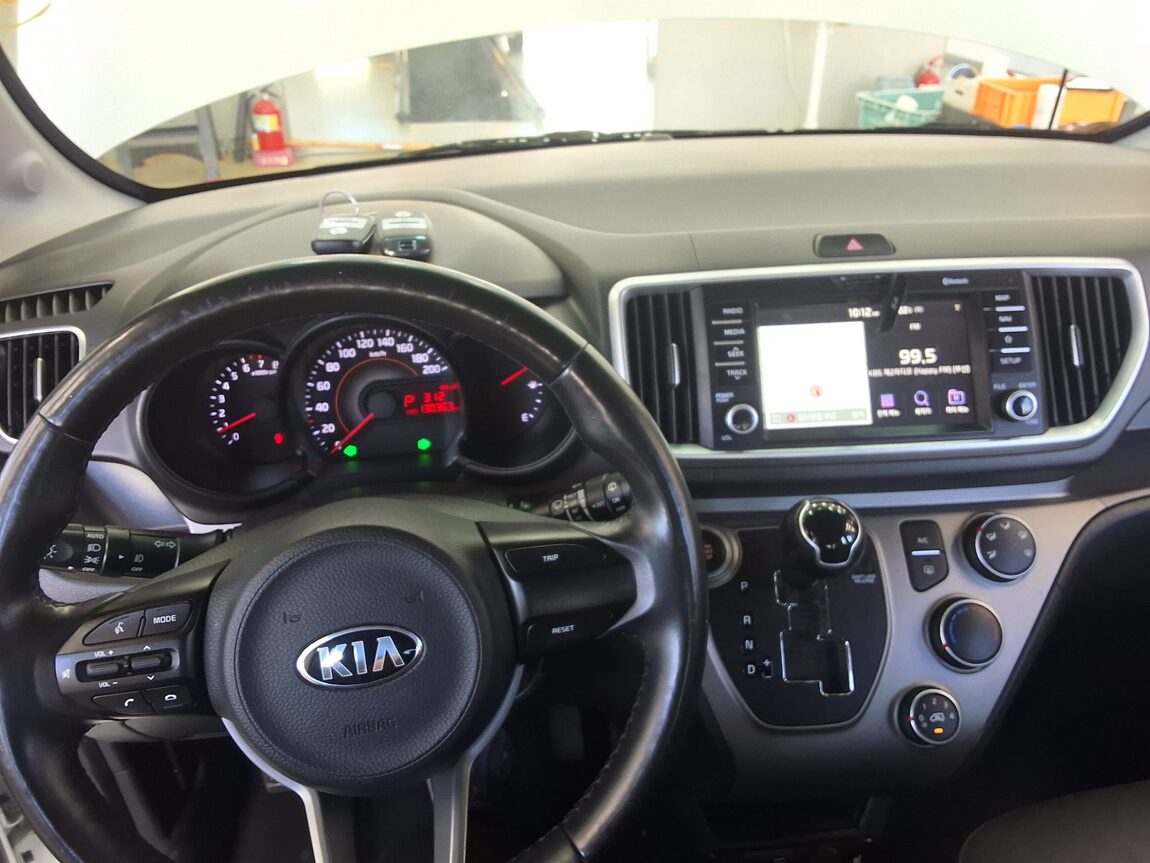 KIA THE NEW RAY 1.0 GASOLINE LUXURY 2019 - zdjęcie 17