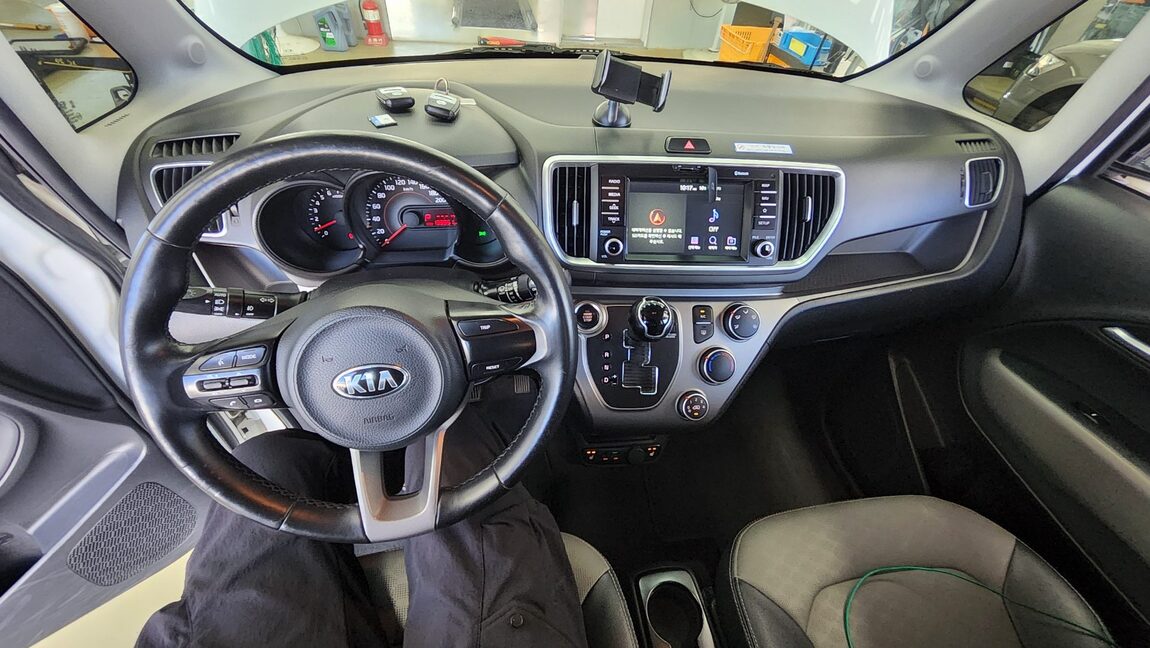 KIA THE NEW RAY 1.0 GASOLINE LUXURY 2019 - zdjęcie 11