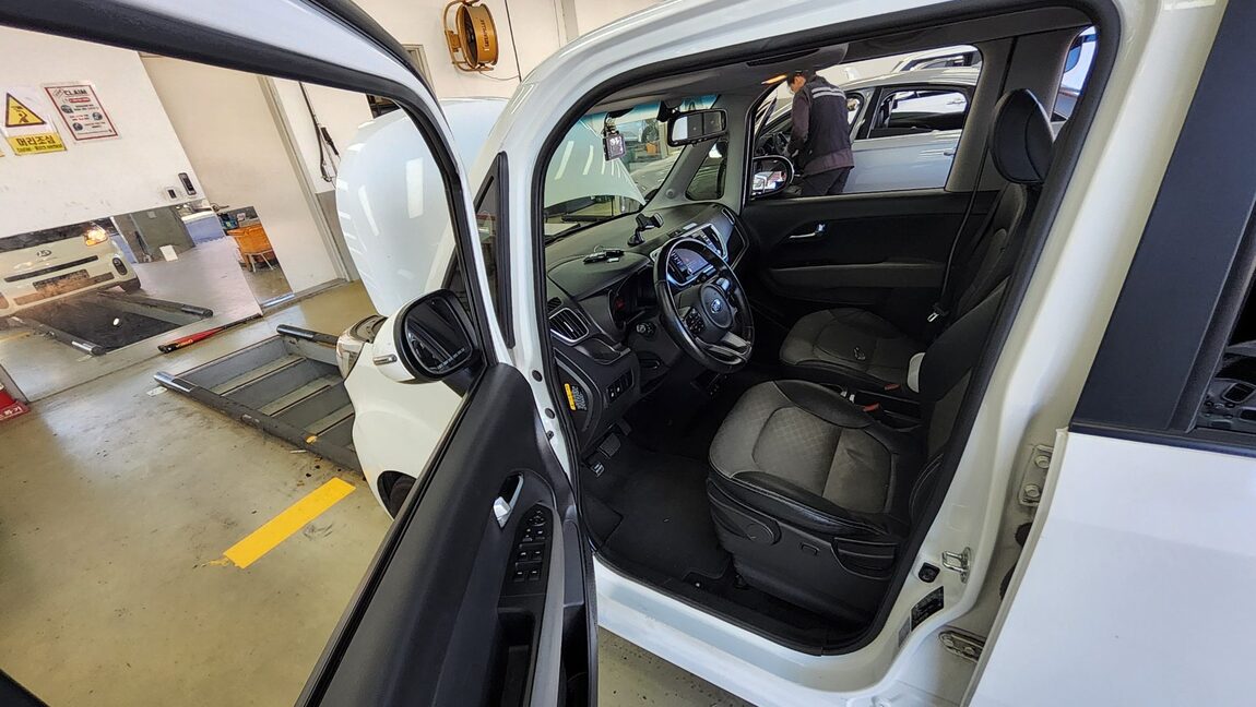 KIA THE NEW RAY 1.0 GASOLINE LUXURY 2019 - zdjęcie 10