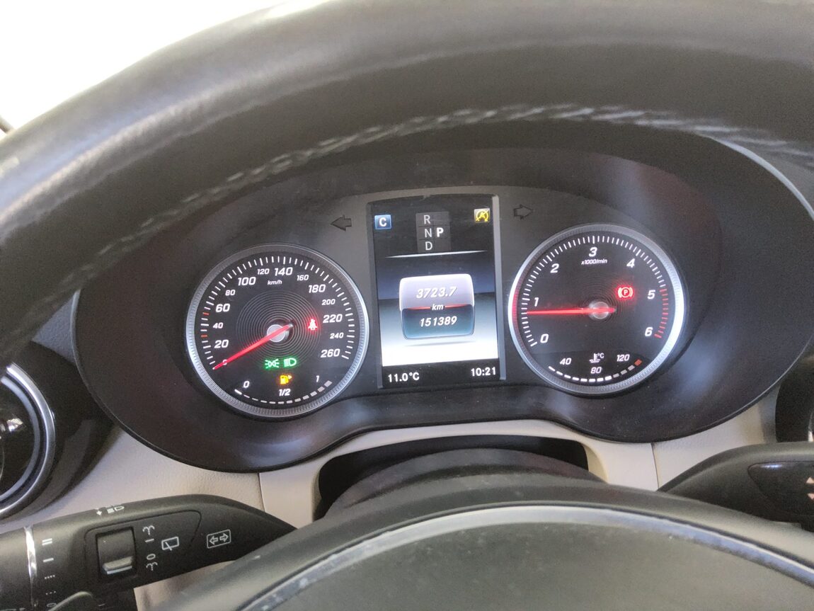 MERCEDES-BENZ GLC-CLASS GLC 220d 4MATIC 2017 - zdjęcie 9