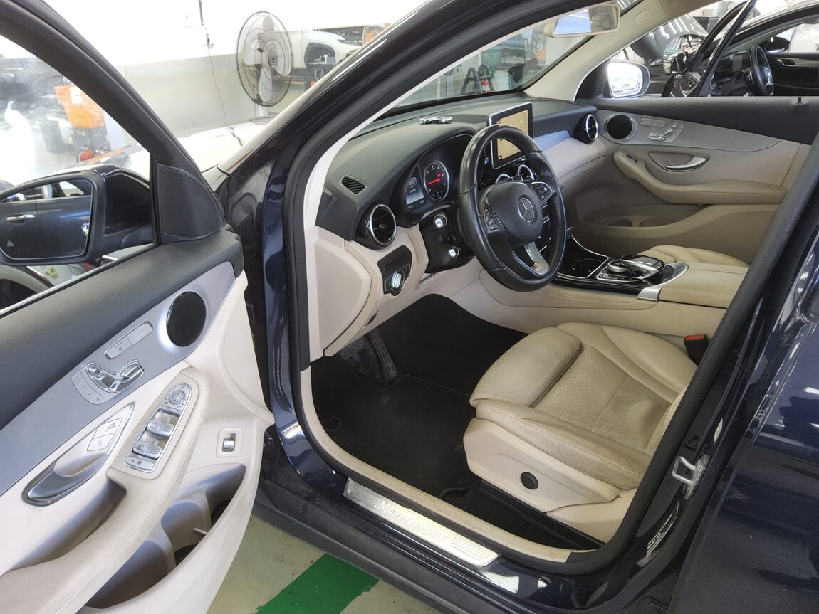 MERCEDES-BENZ GLC-CLASS GLC 220d 4MATIC 2017 - zdjęcie 10