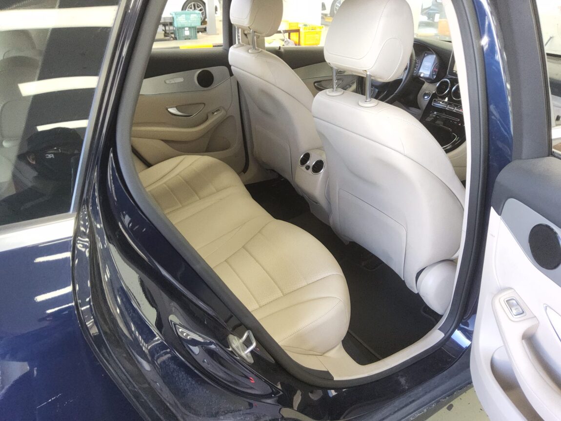 MERCEDES-BENZ GLC-CLASS GLC 220d 4MATIC 2017 - zdjęcie 13