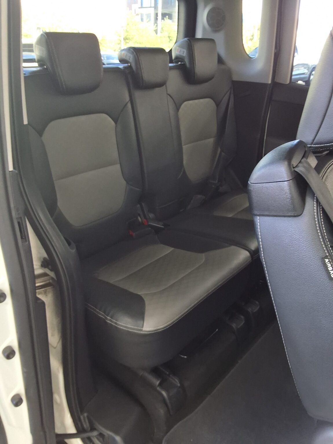 KIA THE NEW RAY 1.0 GASOLINE LUXURY 2019 - zdjęcie 13
