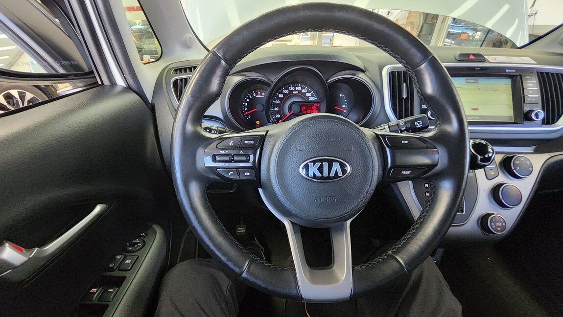 KIA THE NEW RAY 1.0 GASOLINE LUXURY 2019 - zdjęcie 17
