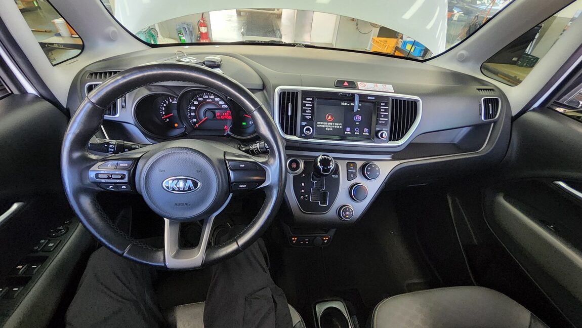 KIA THE NEW RAY 1.0 GASOLINE LUXURY 2019 - zdjęcie 11