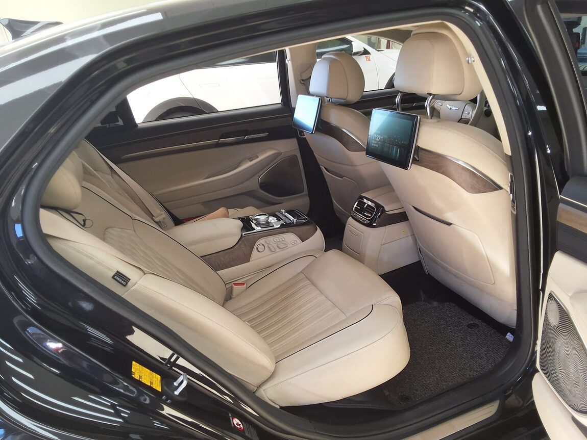 GENESIS G90 5.0 AWD PRESTIGE 2019 - zdjęcie 14