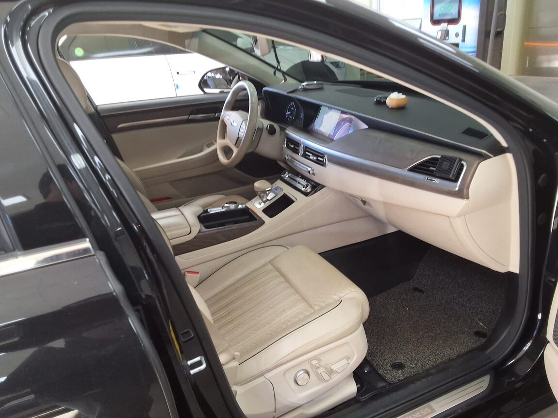 GENESIS G90 5.0 AWD PRESTIGE 2019 - zdjęcie 15