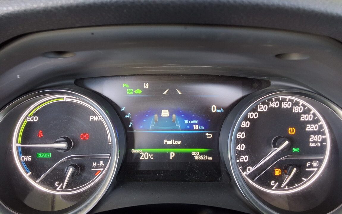 TOYOTA CAMRY (10TH GEN) 2.5 HYBRID 2018 - zdjęcie 9