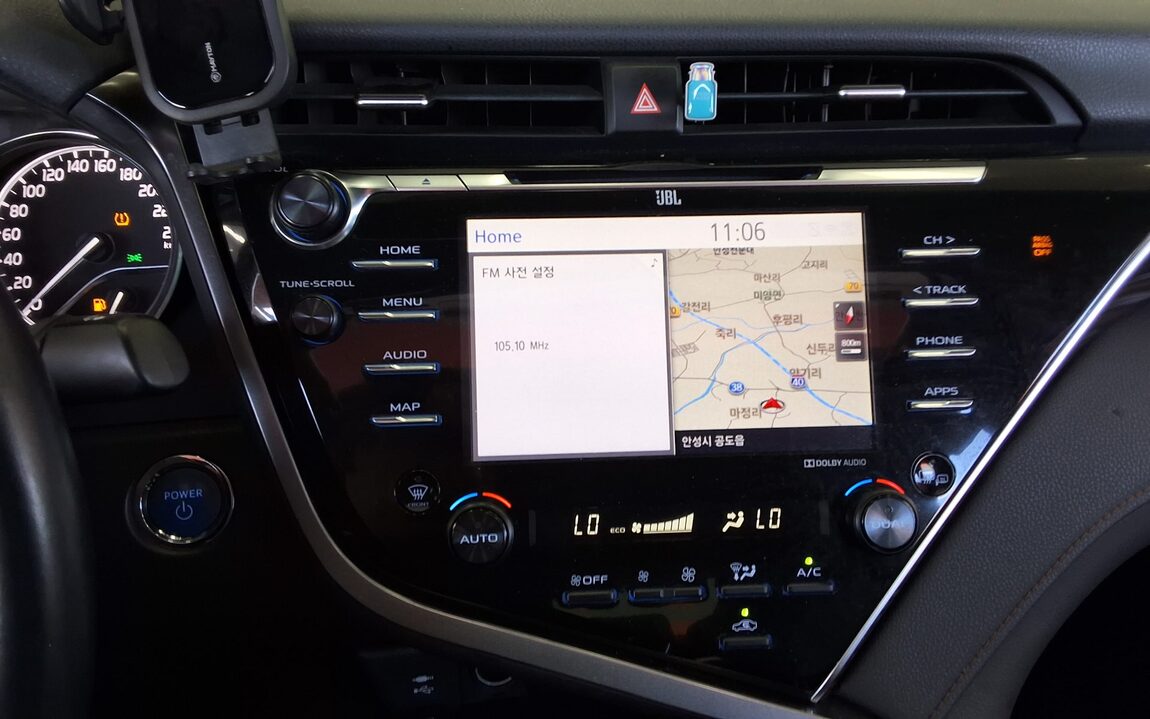 TOYOTA CAMRY (10TH GEN) 2.5 HYBRID 2018 - zdjęcie 18