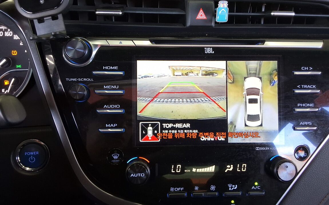 TOYOTA CAMRY (10TH GEN) 2.5 HYBRID 2018 - zdjęcie 19