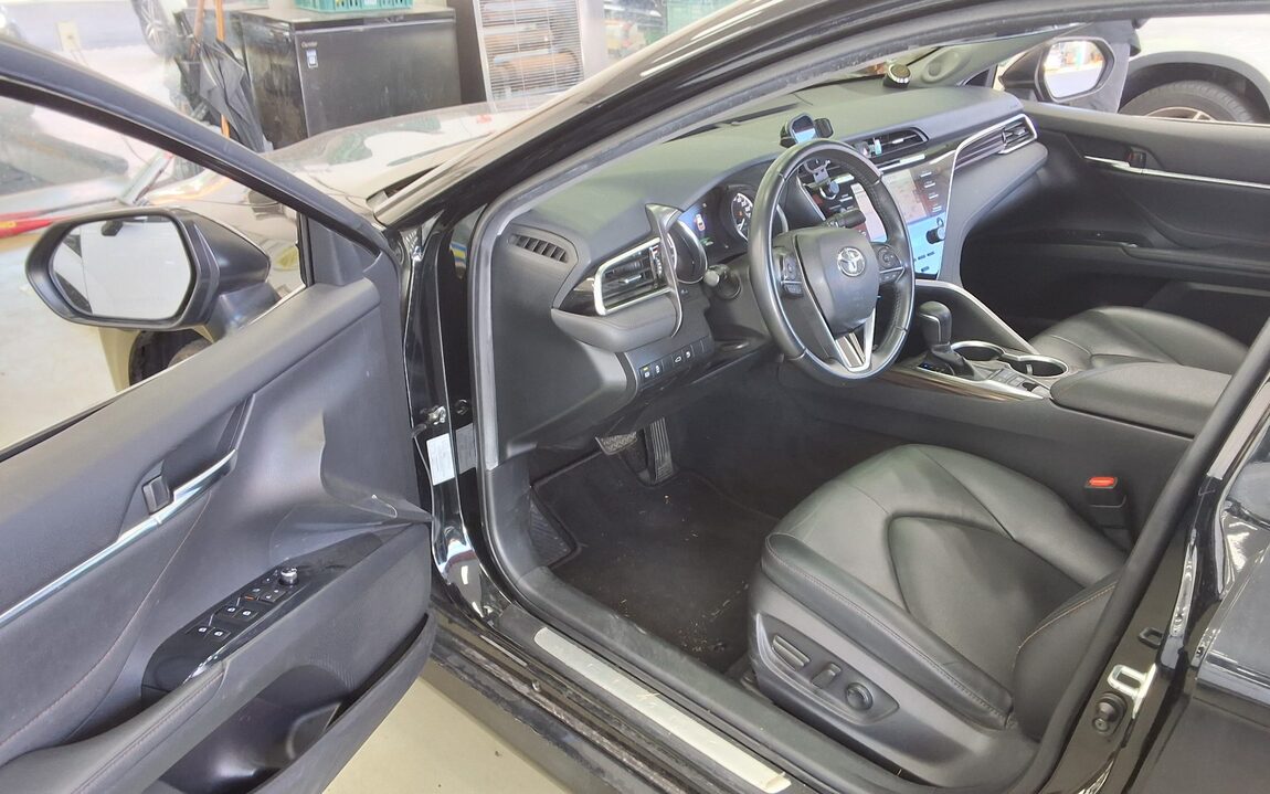 TOYOTA CAMRY (10TH GEN) 2.5 HYBRID 2018 - zdjęcie 10