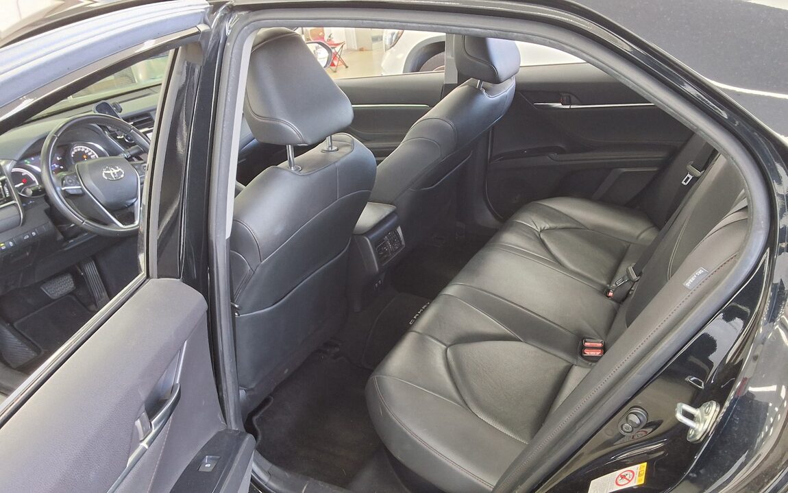 TOYOTA CAMRY (10TH GEN) 2.5 HYBRID 2018 - zdjęcie 12