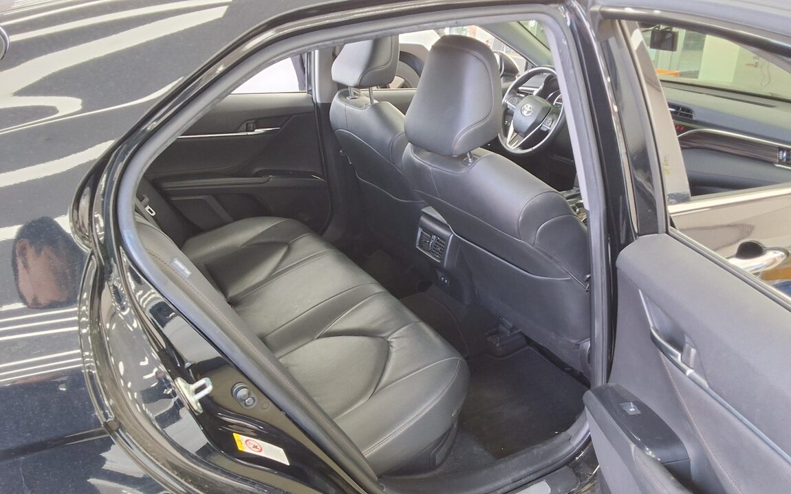TOYOTA CAMRY (10TH GEN) 2.5 HYBRID 2018 - zdjęcie 13