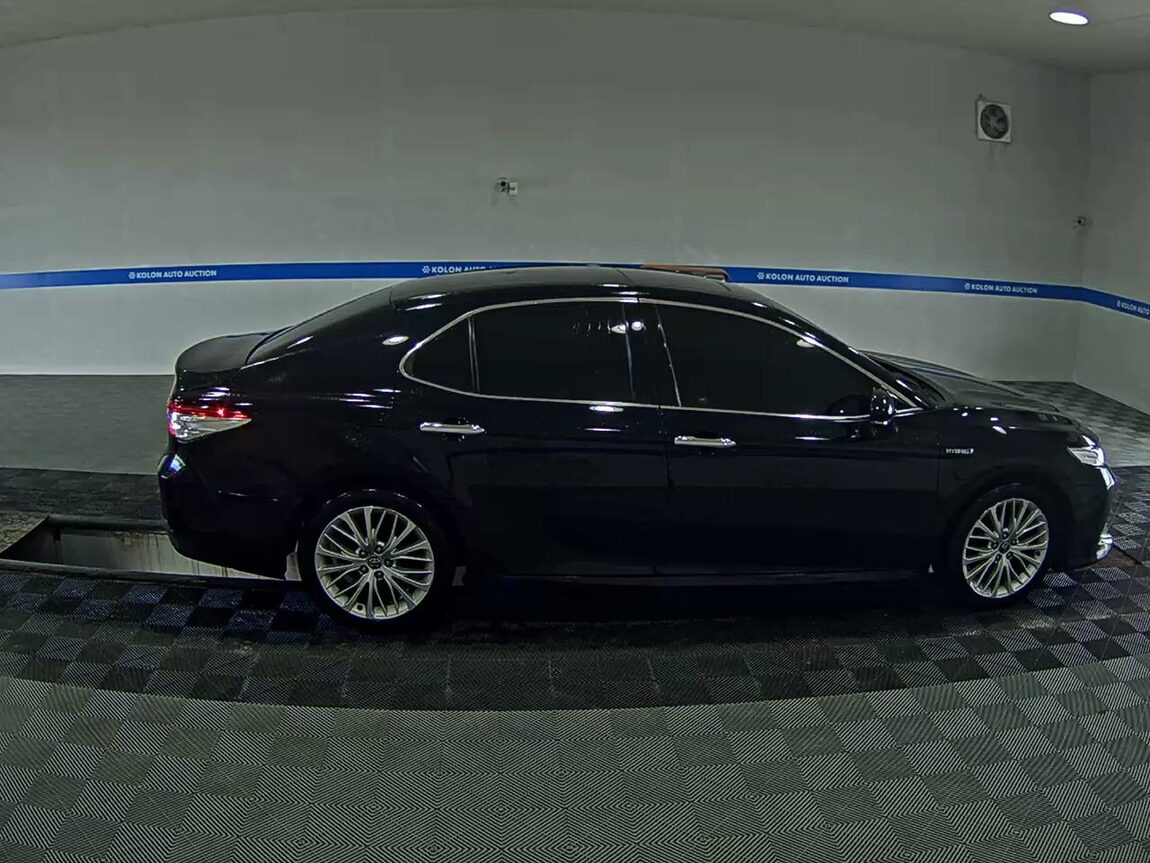 TOYOTA CAMRY (10TH GEN) 2.5 HYBRID 2018 - zdjęcie 4