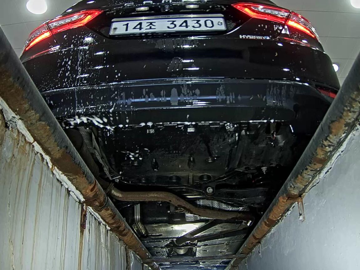 TOYOTA CAMRY (10TH GEN) 2.5 HYBRID 2018 - zdjęcie 8