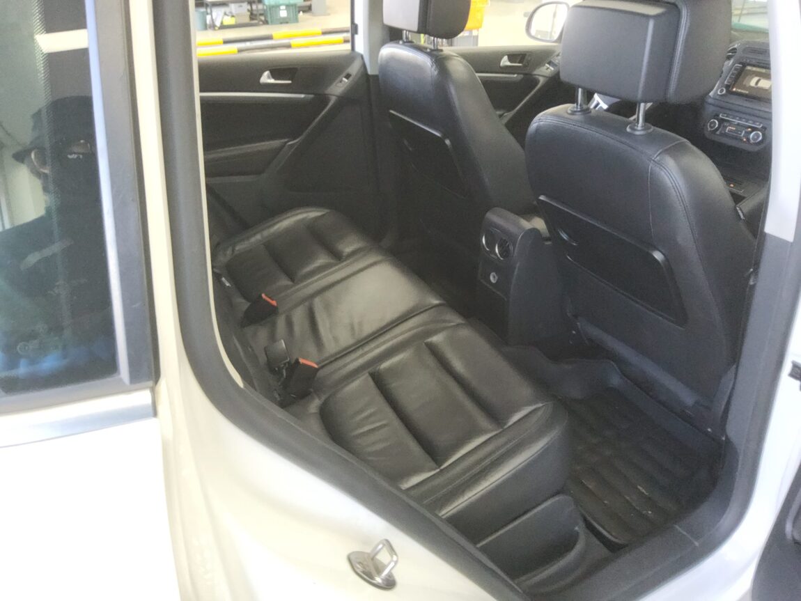 VOLKSWAGEN TIGUAN 2.0 TDI BLUEMOTION PREMIUM 2013 - zdjęcie 13