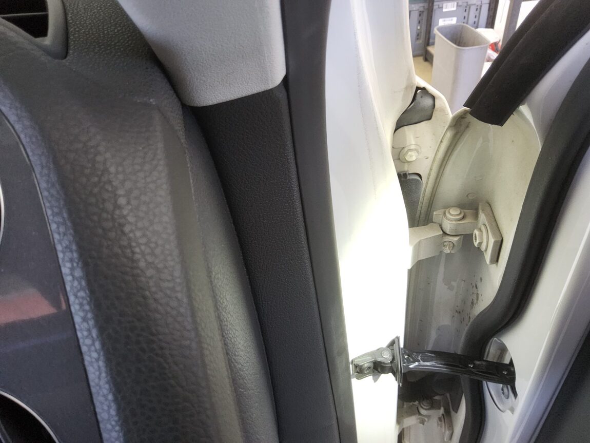 VOLKSWAGEN TIGUAN 2.0 TDI BLUEMOTION PREMIUM 2013 - zdjęcie 20