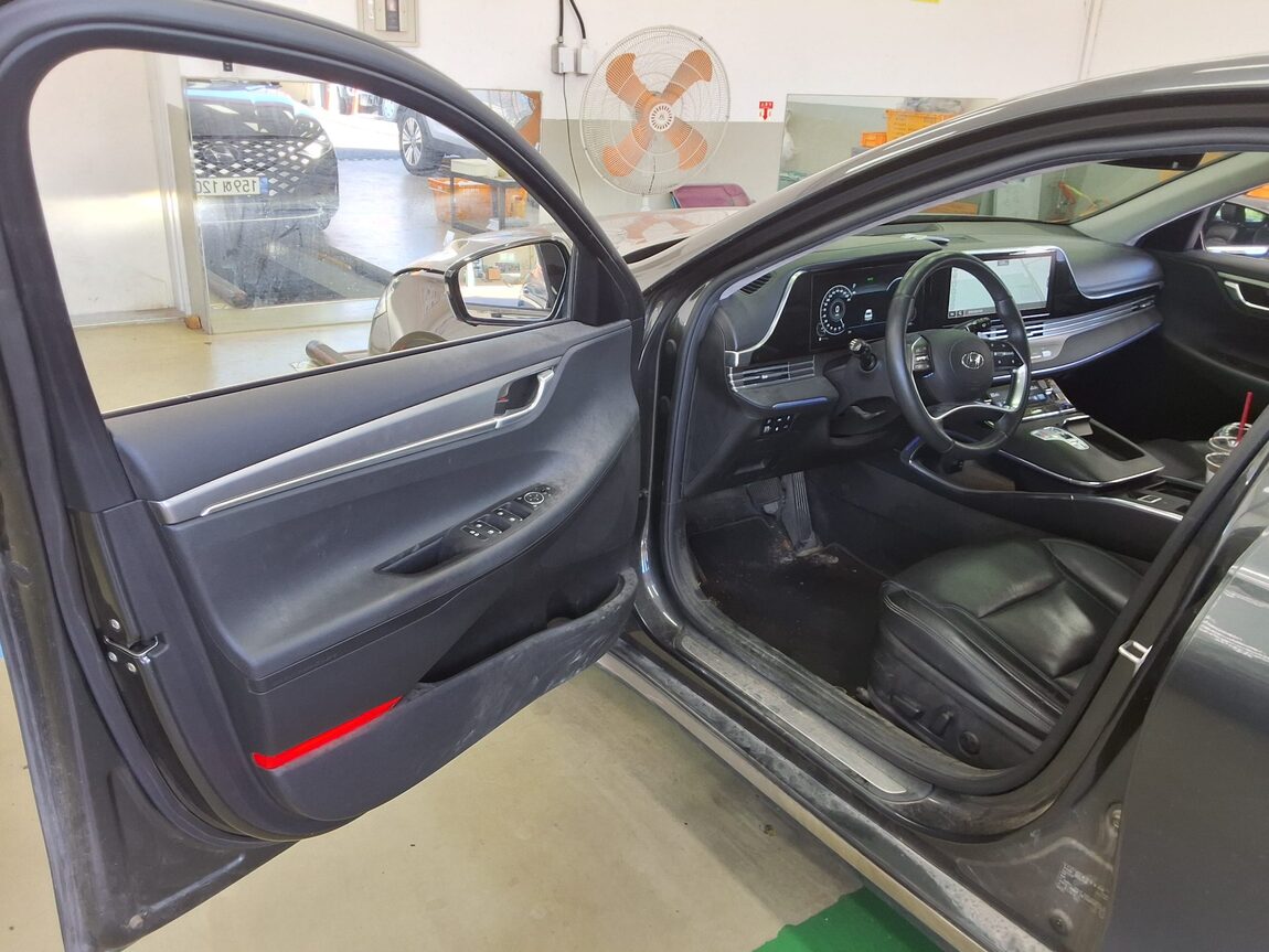 HYUNDAI THE NEW GRANDEUR IG GASOLINE 2.5 LE BLANC 2023 - zdjęcie 10