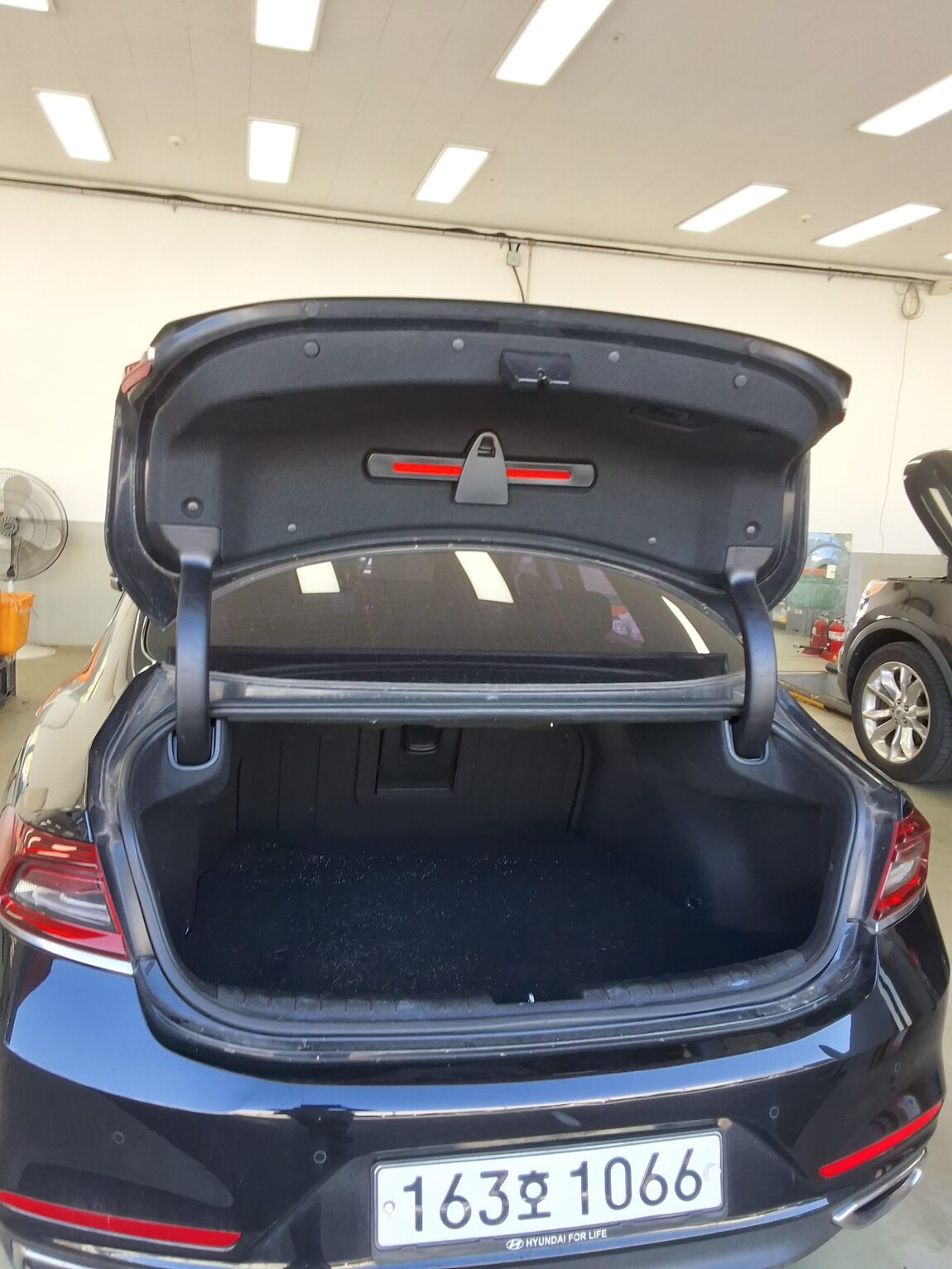 HYUNDAI GRANDEUR IG 2.4 GDi PREMIUM 2019 - zdjęcie 15
