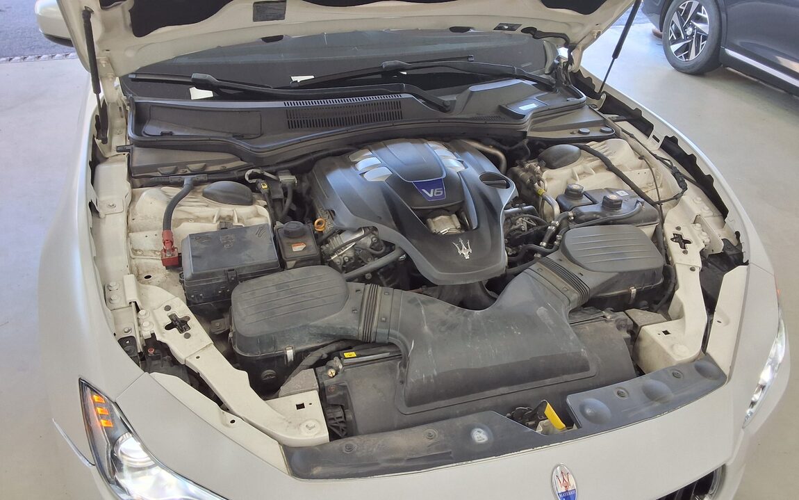 MASERATI GHIBLI (3RD GEN) 3.0S Q4 2014 - zdjęcie 23