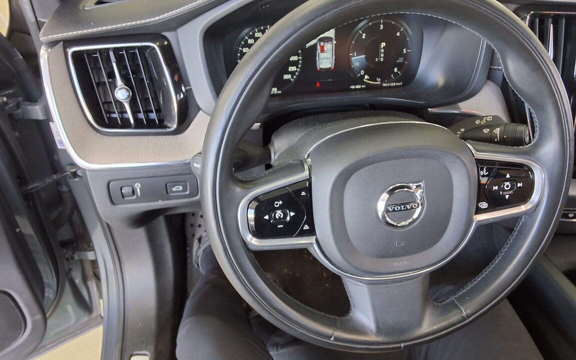VOLVO XC60 (2ND GEN) D4 AWD INSCRIPTION 2018 - zdjęcie 17
