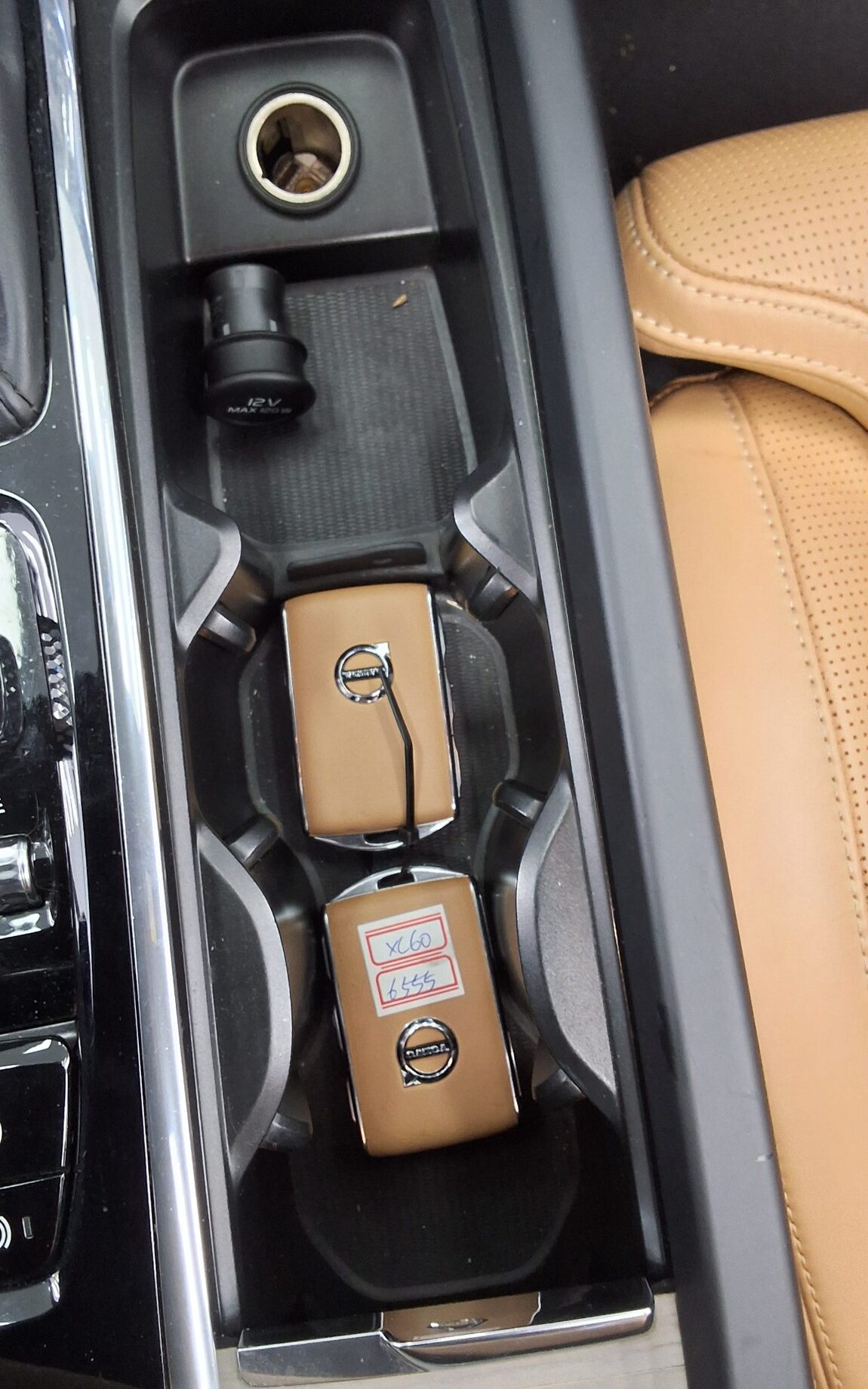 VOLVO XC60 (2ND GEN) D4 AWD INSCRIPTION 2018 - zdjęcie 20