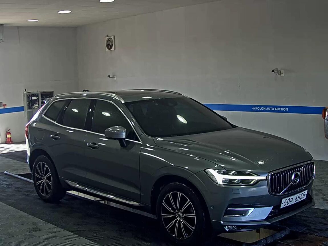 VOLVO XC60 (2ND GEN) D4 AWD INSCRIPTION 2018 - zdjęcie 3