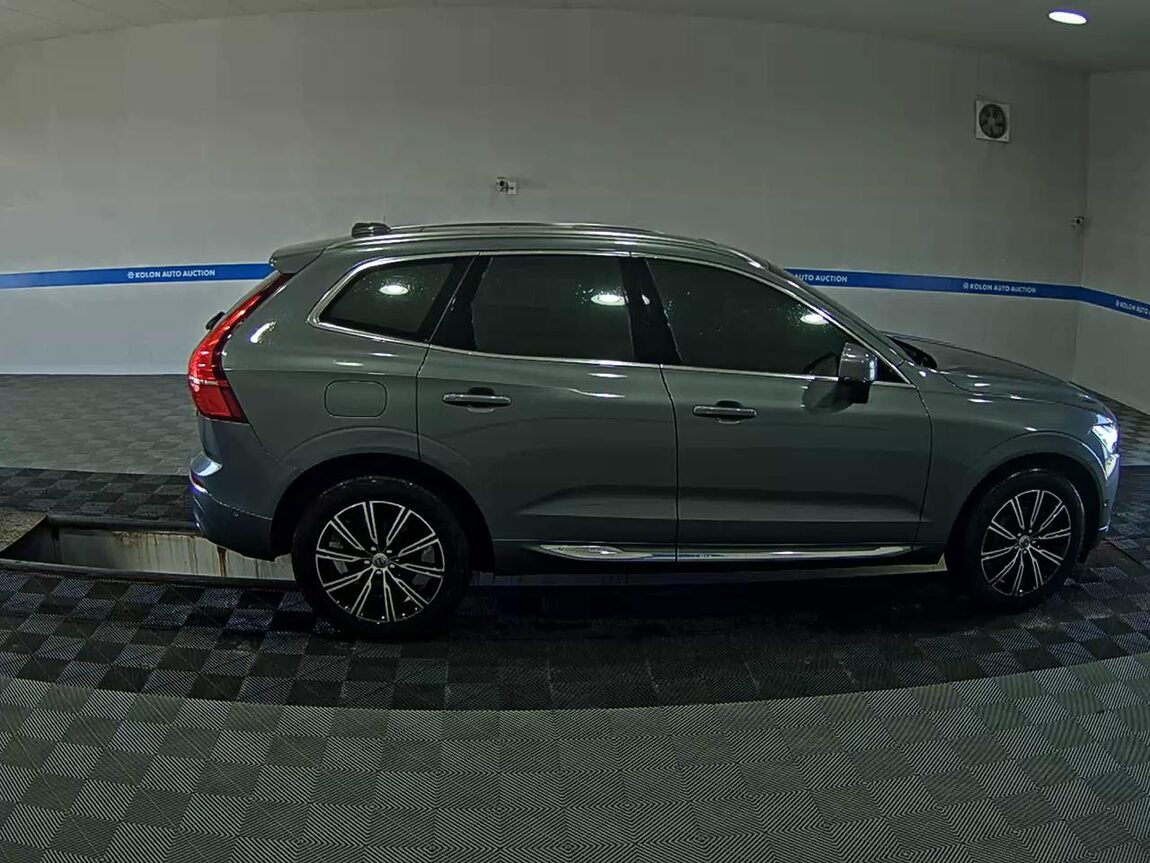 VOLVO XC60 (2ND GEN) D4 AWD INSCRIPTION 2018 - zdjęcie 4
