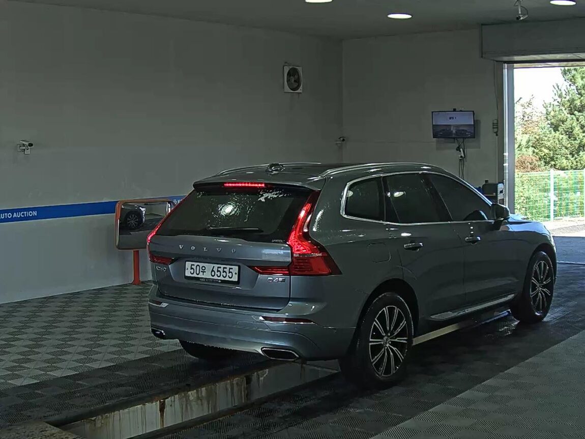 VOLVO XC60 (2ND GEN) D4 AWD INSCRIPTION 2018 - zdjęcie 5