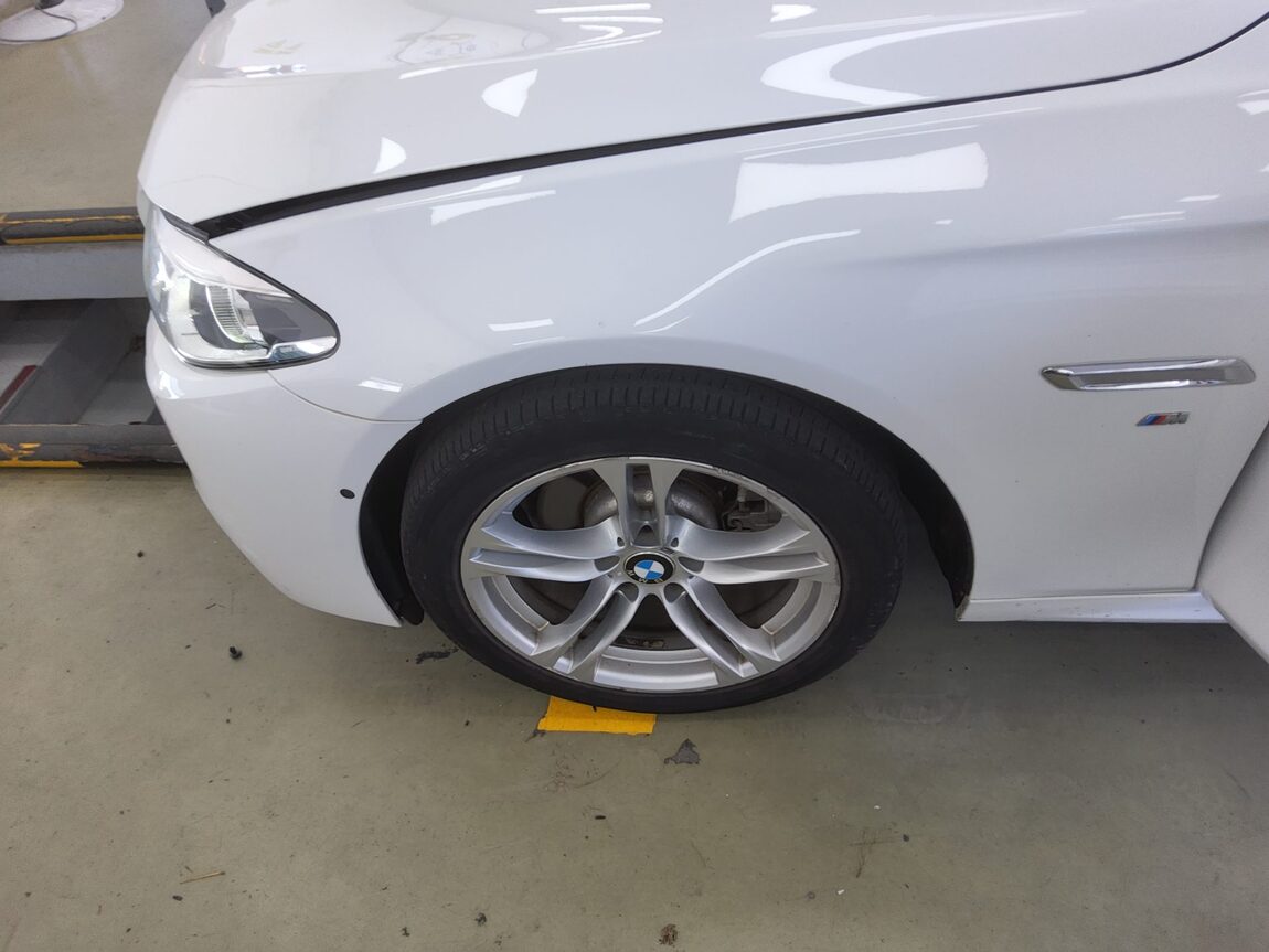 BMW 5 SERIES (6TH GEN) 520d xDRIVE M AERODYNAMIC 2016 - zdjęcie 21