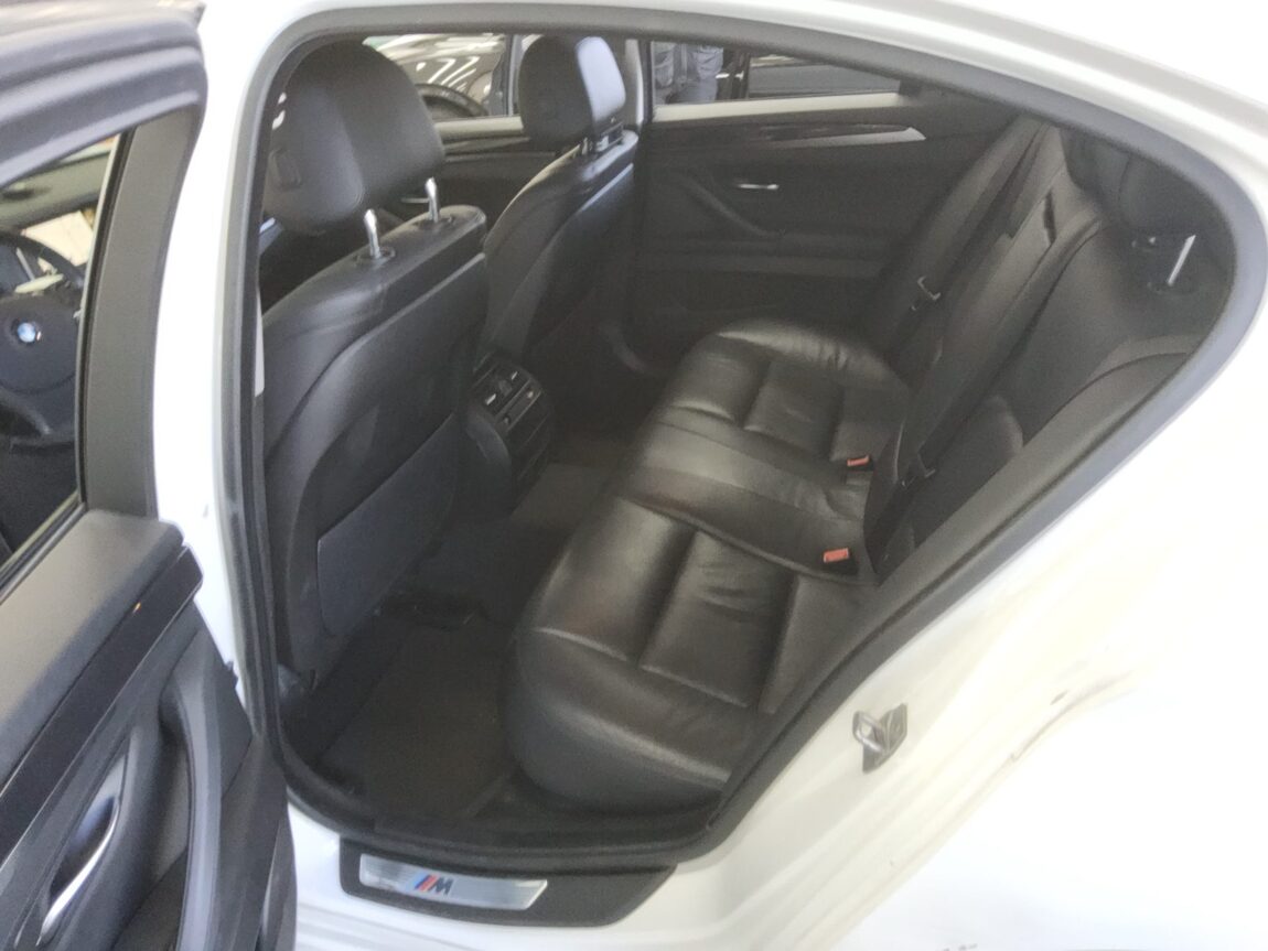 BMW 5 SERIES (6TH GEN) 520d xDRIVE M AERODYNAMIC 2016 - zdjęcie 12