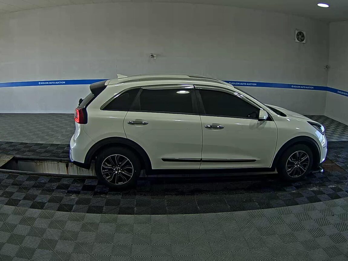KIA NIRO 1.6 PHEV NOBLESSE 2018 - zdjęcie 4
