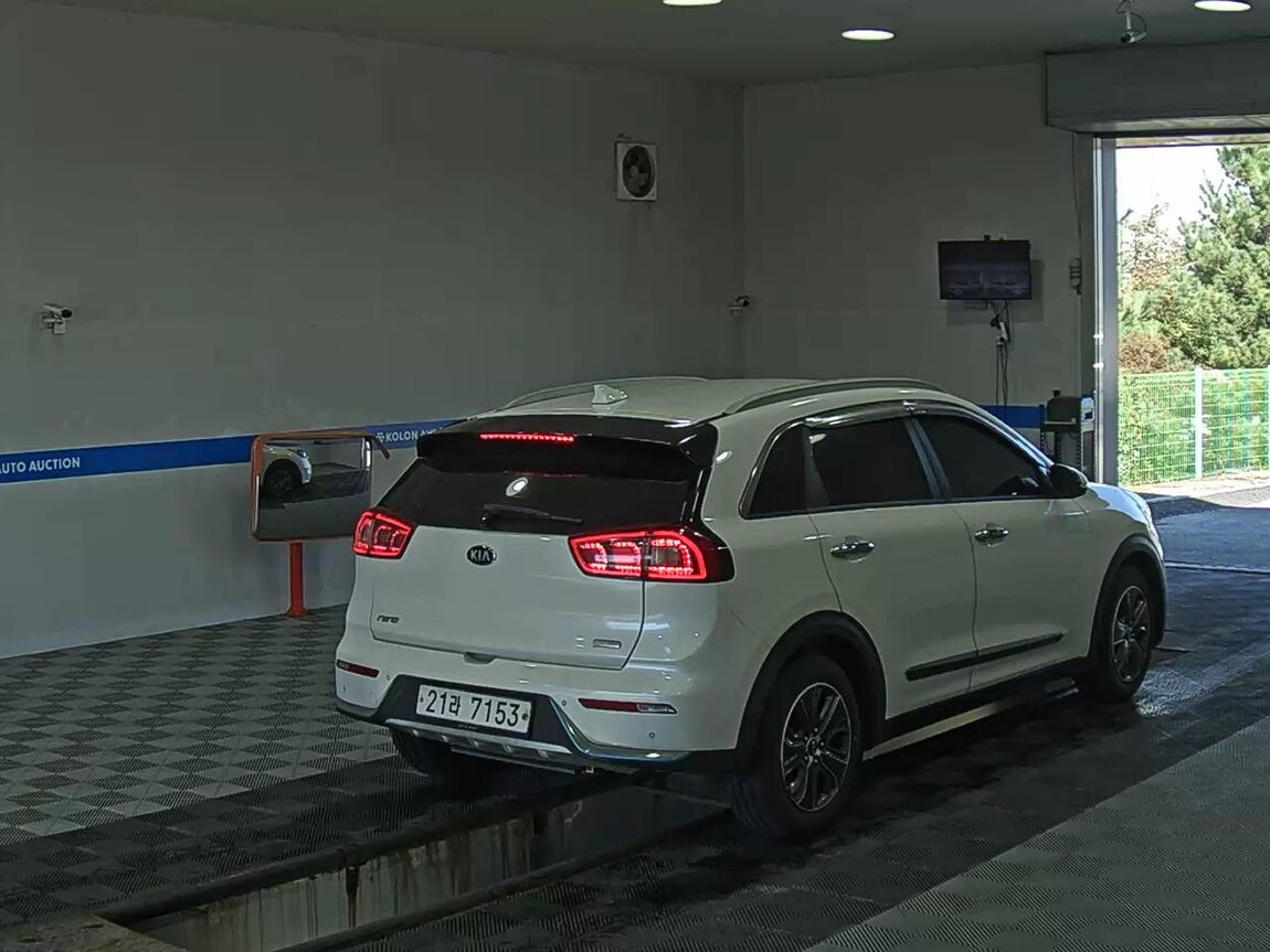 KIA NIRO 1.6 PHEV NOBLESSE 2018 - zdjęcie 5