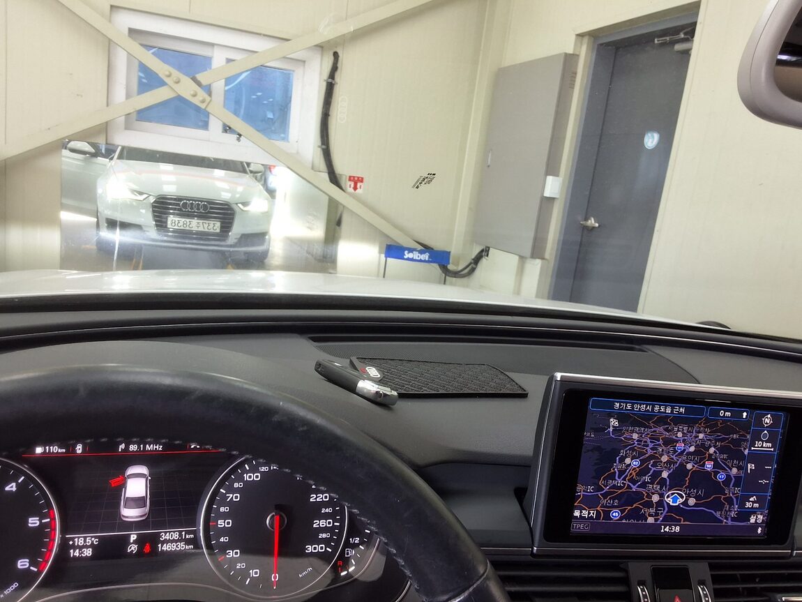 AUDI A6 (4TH GEN) 35 TDI PREMIUM 2016 - zdjęcie 25
