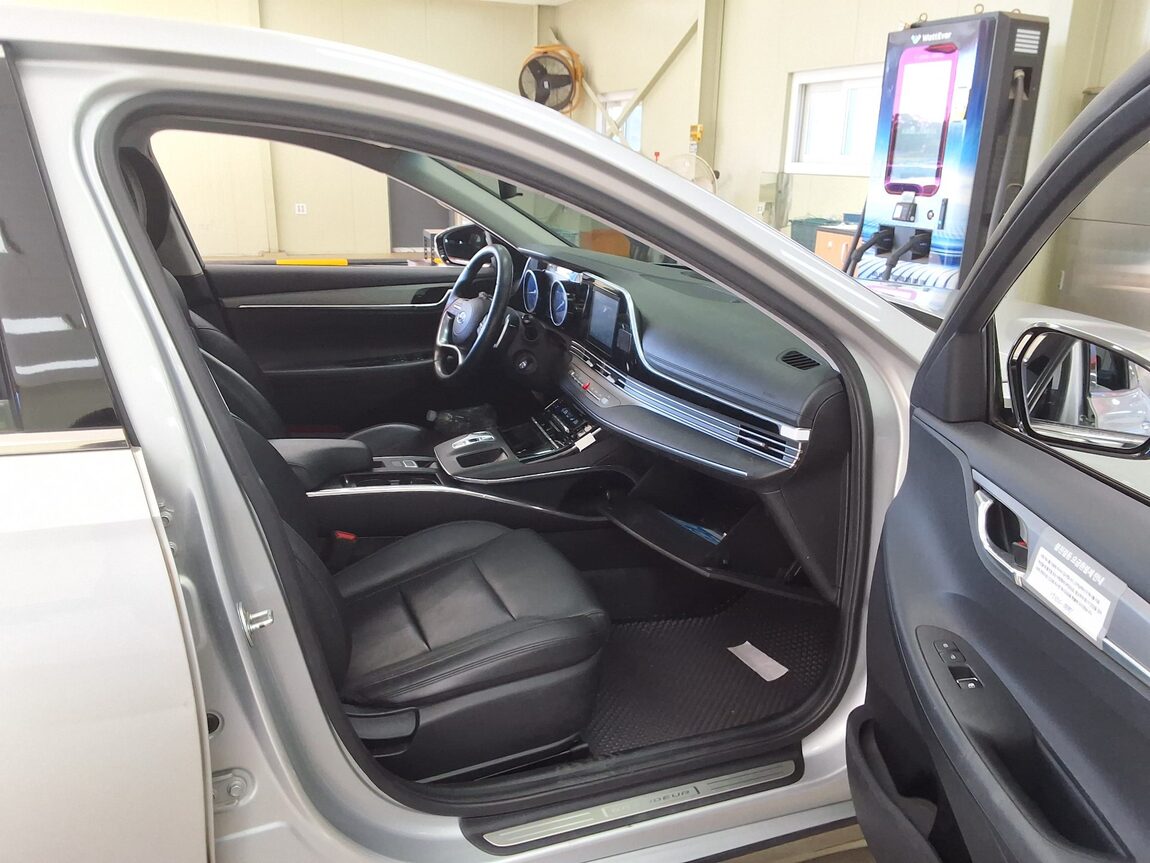 HYUNDAI THE NEW GRANDEUR IG LPi 3.0 BUSINESS DELUXE TYPE 2022 - zdjęcie 15
