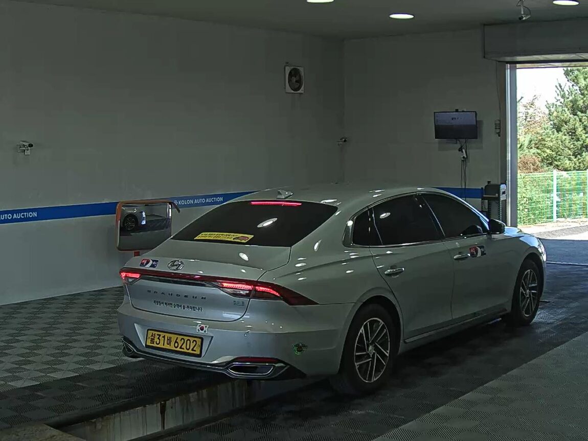 HYUNDAI THE NEW GRANDEUR IG LPi 3.0 BUSINESS DELUXE TYPE 2022 - zdjęcie 5