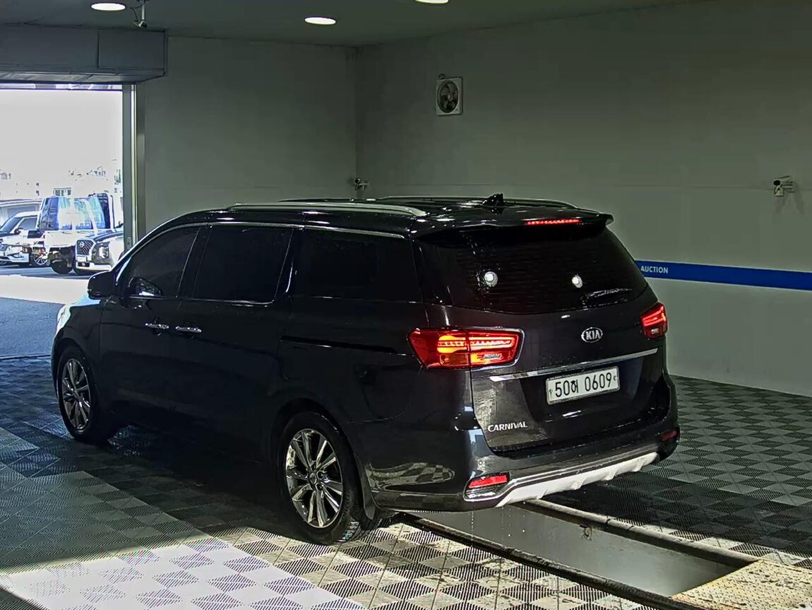 KIA THE NEW CARNIVAL 9-SEATER DIESEL NOBLESSE SPECIAL 2019 - zdjęcie 6
