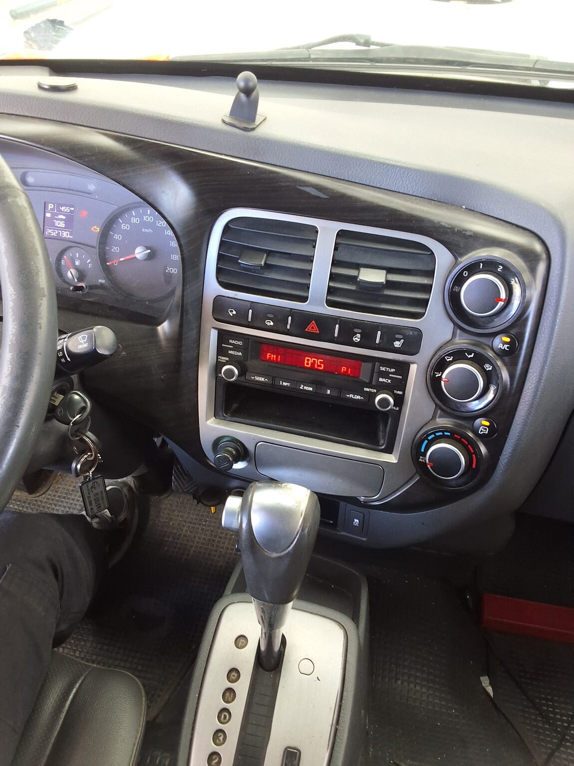 KIA BONGO III CARGO BUILT-IN BOX TRUCK 1 TON KING CAB 2018 - zdjęcie 15
