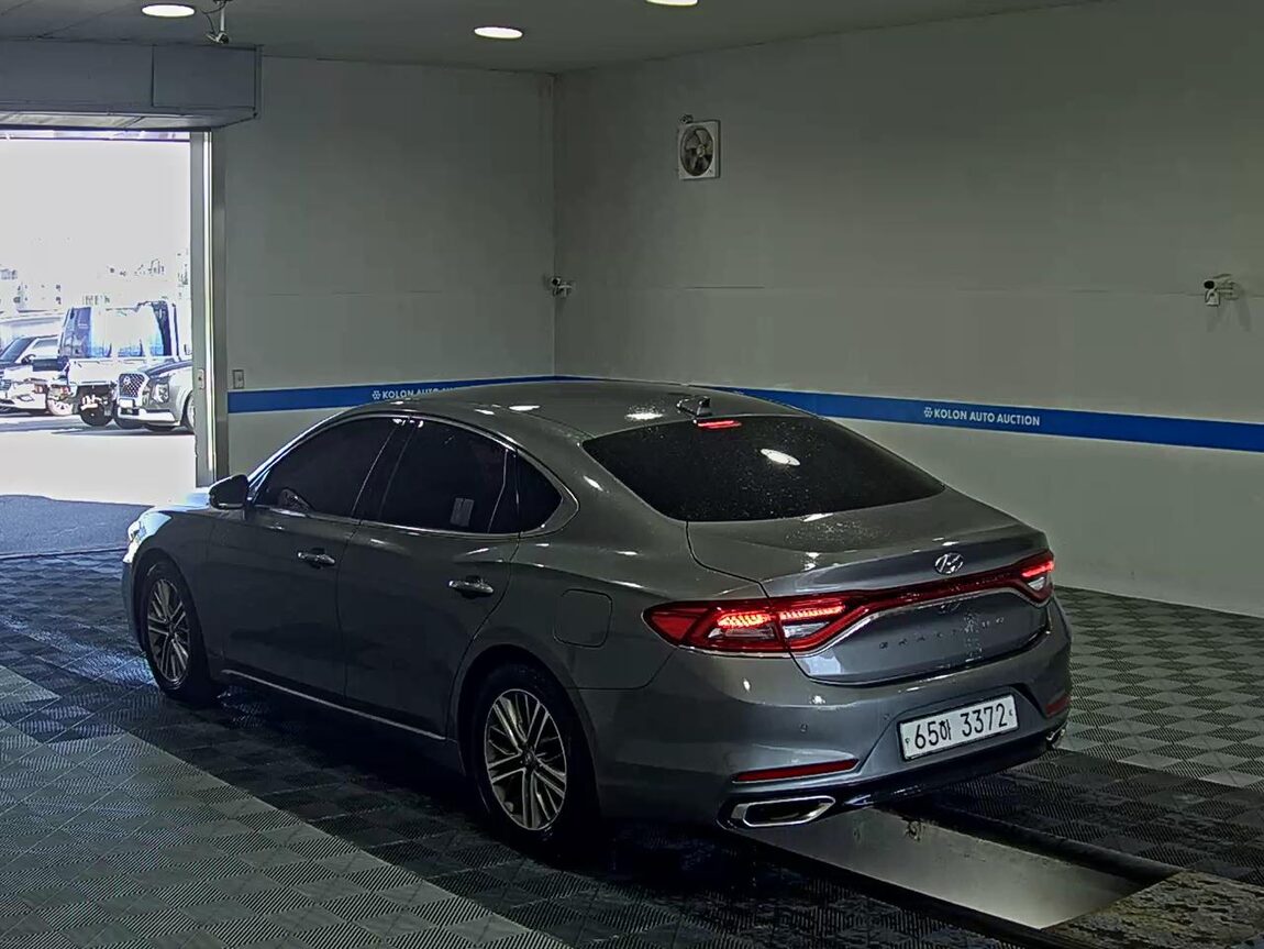 HYUNDAI GRANDEUR IG 3.0 LPi RENTAL CAR MODERN 2018 - zdjęcie 6