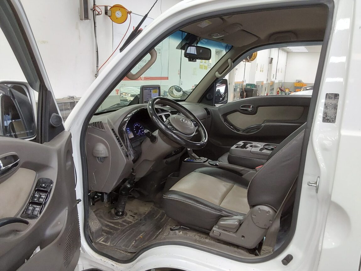 HYUNDAI PORTER II CRDi DOUBLE CAB EXTRA LONG WHEELBASE PREMIUM 2020 - zdjęcie 10