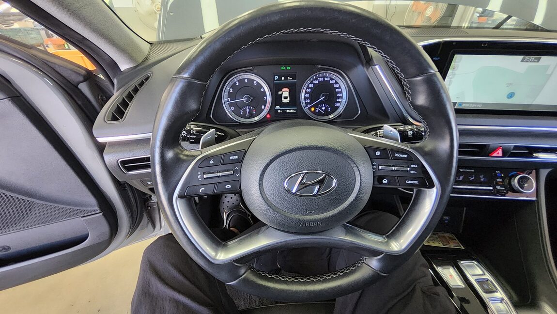 HYUNDAI SONATA (DN8) G2.0 PREMIUM PLUS 2022 - zdjęcie 17