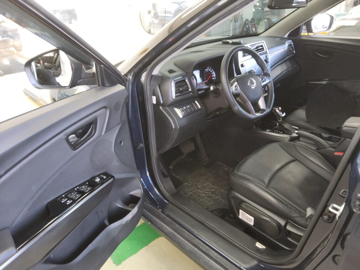 KG MOBILITY (SSANGYONG) VERY NEW TIVOLI 1.5 GASOLINE 2WD DIRECT SALES 2021 - zdjęcie 10