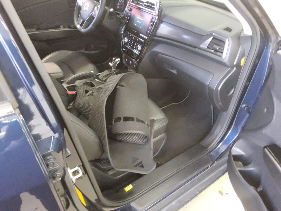 KG MOBILITY (SSANGYONG) VERY NEW TIVOLI 1.5 GASOLINE 2WD DIRECT SALES 2021 - zdjęcie 14