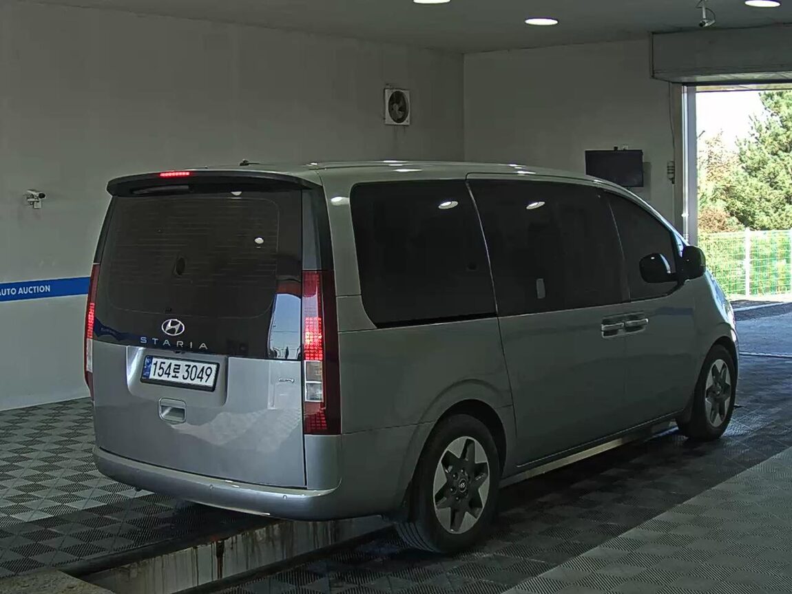 HYUNDAI STARIA 2.2 DIESEL TOURER 9-SEATER 4WD MODERN 2022 - zdjęcie 5