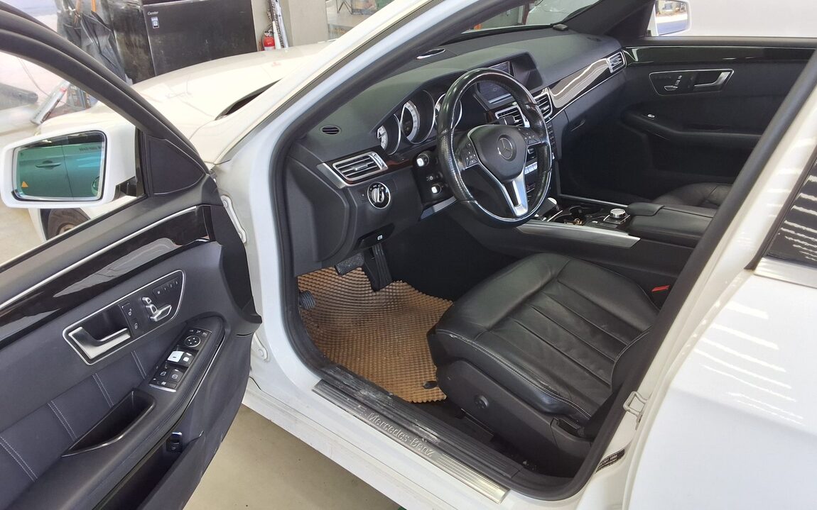 MERCEDES-BENZ E-CLASS (4TH GEN) E250 CDI 4MATIC 2014 - zdjęcie 10