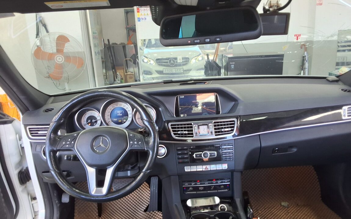 MERCEDES-BENZ E-CLASS (4TH GEN) E250 CDI 4MATIC 2014 - zdjęcie 11