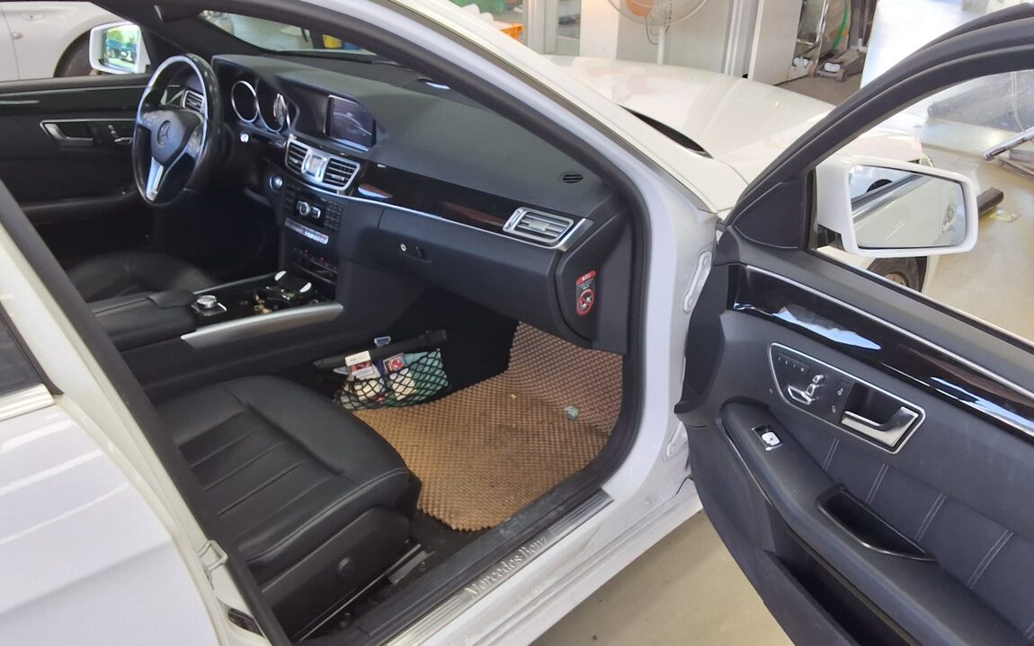 MERCEDES-BENZ E-CLASS (4TH GEN) E250 CDI 4MATIC 2014 - zdjęcie 14